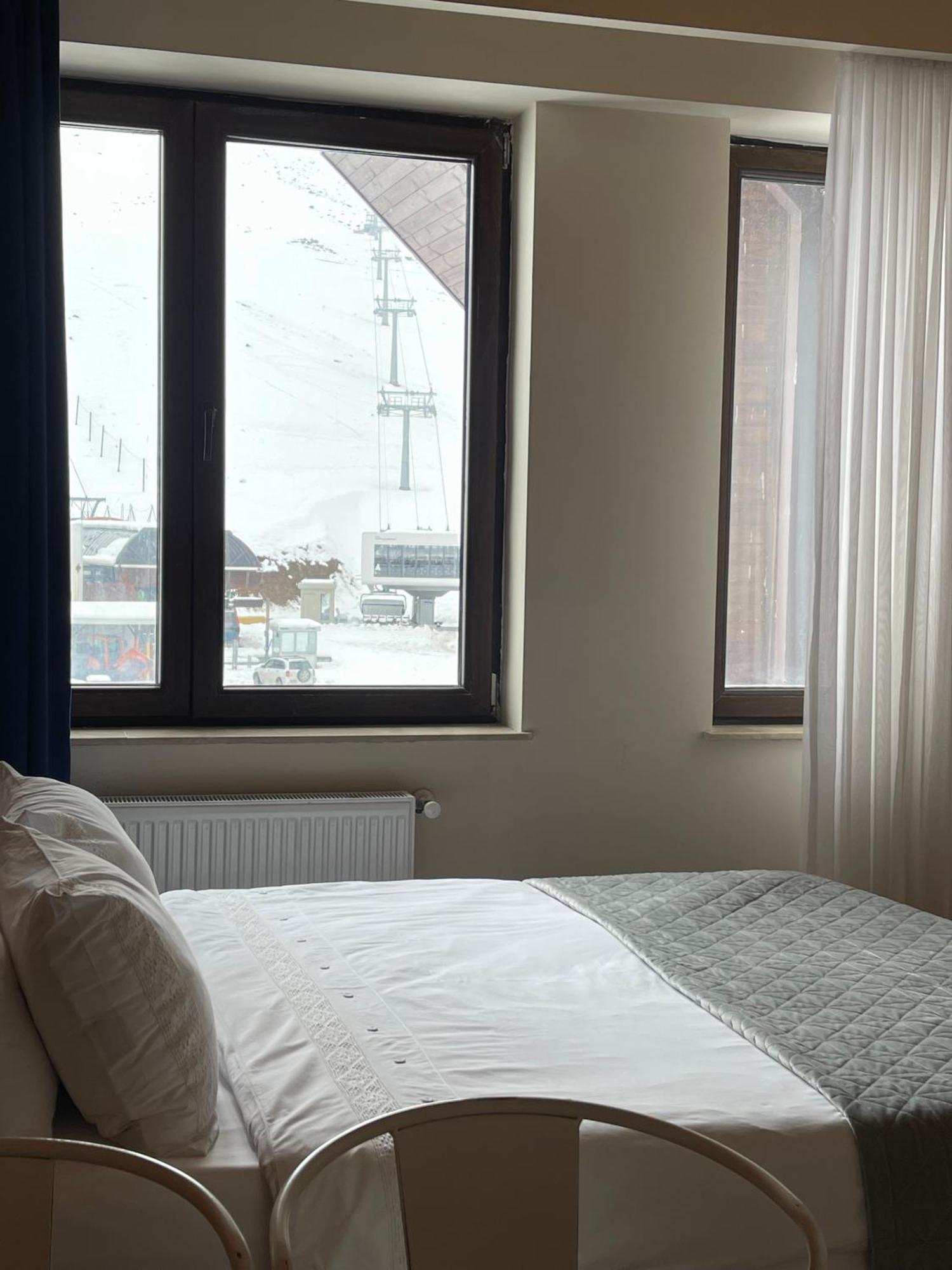 Happy Holidays Apartments In New Гудаури Экстерьер фото