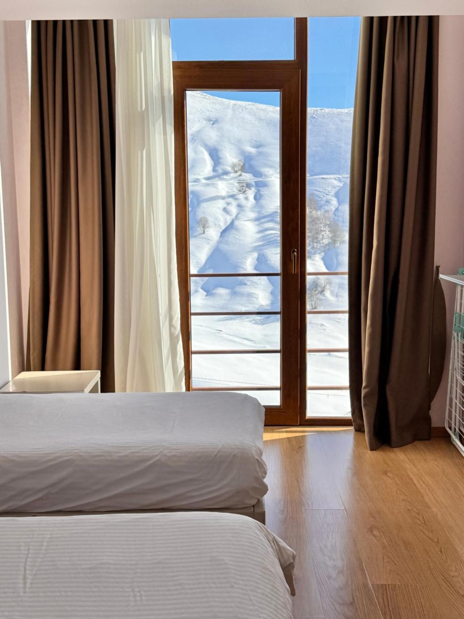 Happy Holidays Apartments In New Гудаури Экстерьер фото