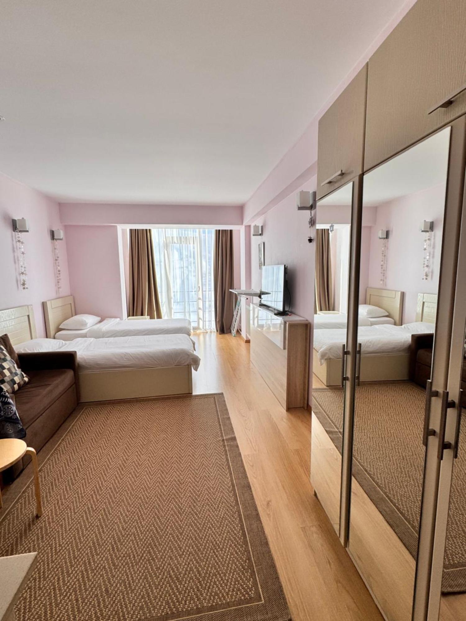 Happy Holidays Apartments In New Гудаури Экстерьер фото